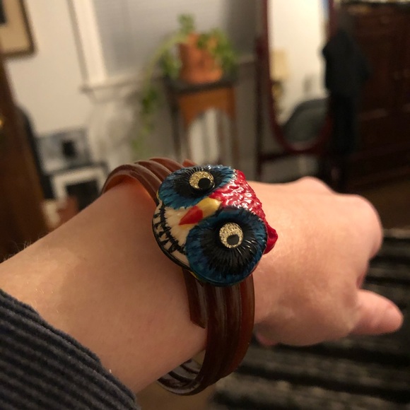 Fancy Fantastic Painted Vintage Owl Bracelet - Picture 9 of 11